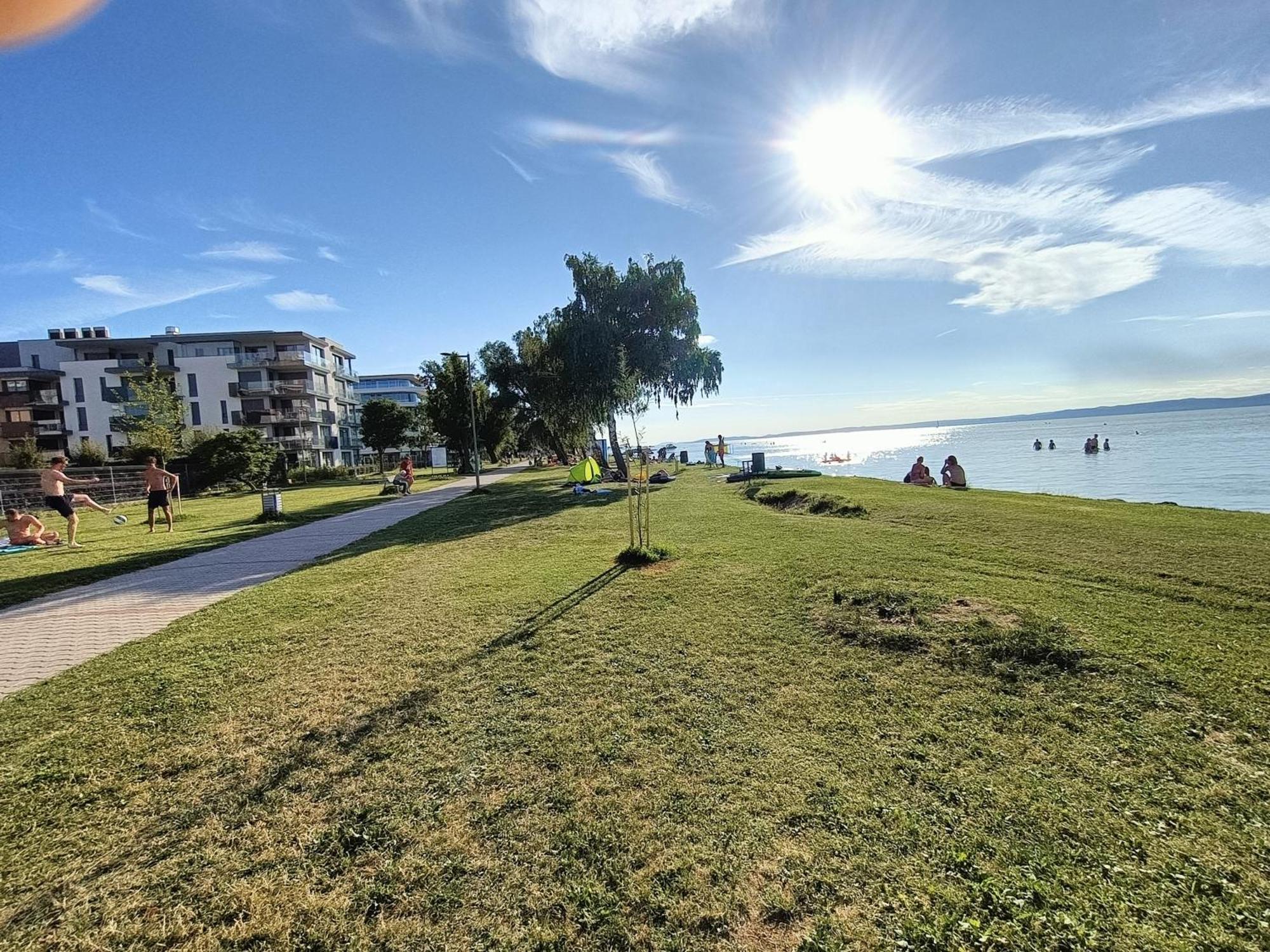 Kardos Residence Шіофок Екстер'єр фото
