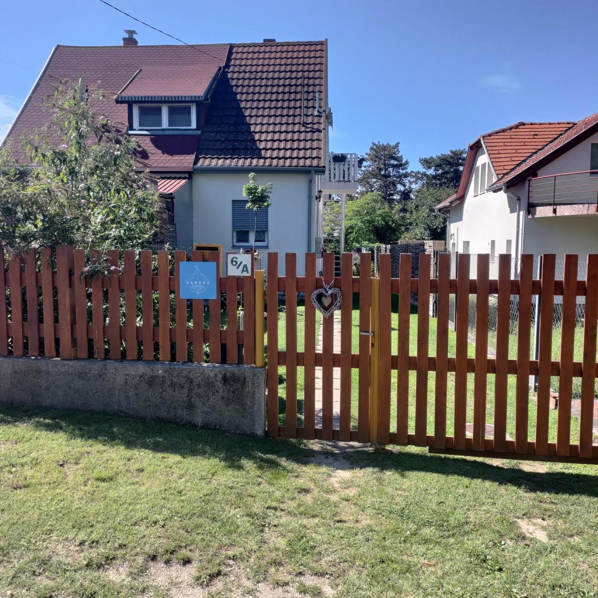 Kardos Residence Шіофок Екстер'єр фото